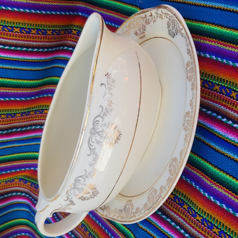 Vintage Taylor Smith Taylor USA 22K Gold Trim Gravy Boat and Underplate 3403